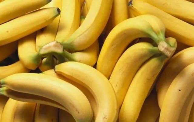 导读：随着人们越来越关注健康，很多人都想了解吃香蕉有什么好处，尤其是香蕉中的脂肪