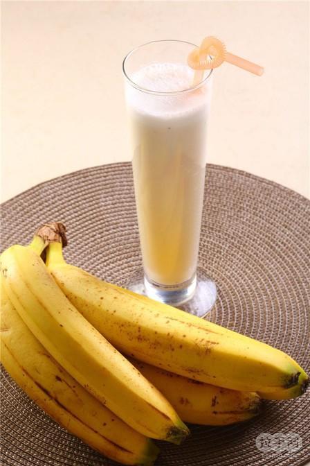 香蕉苹果加什么奶粉榨汁(苹果香蕉可以和配方奶一起吃吗)